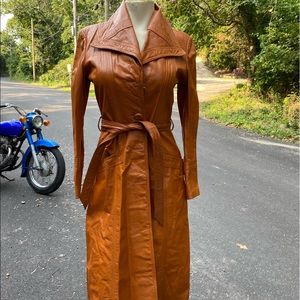 The most sexy leather trench :))